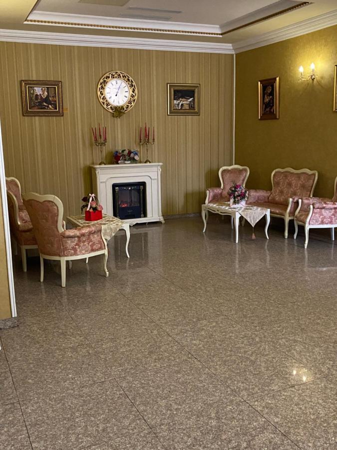 רומאן Hotel Onix מראה חיצוני תמונה