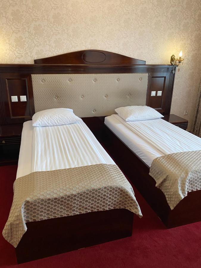 רומאן Hotel Onix מראה חיצוני תמונה